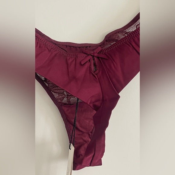 NWT Fleur du Mal Magnolia Lace Thong, Mulberry color, Size 3 (Medium) - Picture 11 of 13